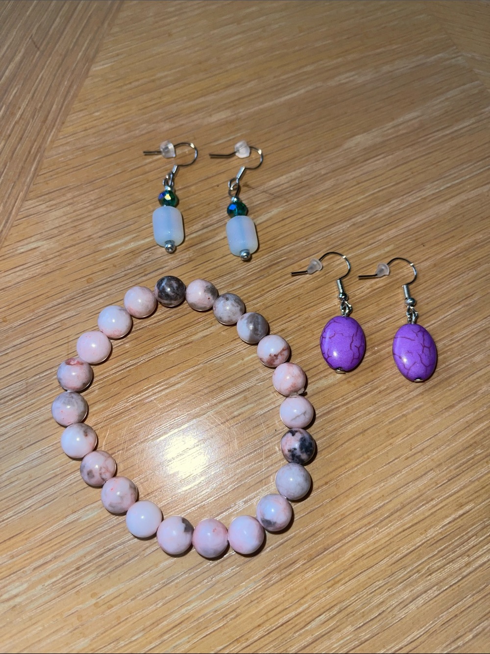 2 PAIR OF DROP HANGING EARRINGS & BEADED BRACELET SET